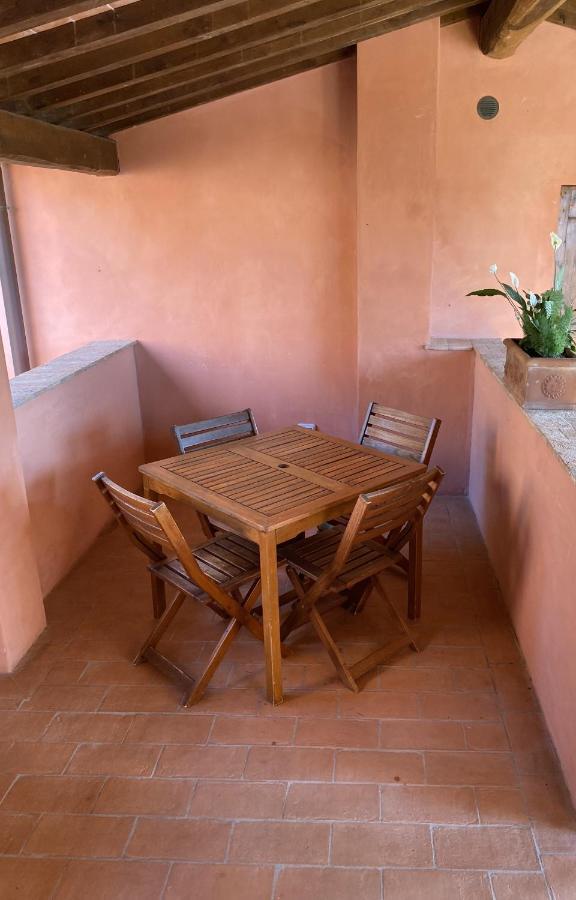 Agriturismo Podere La Casa Palaia Esterno foto