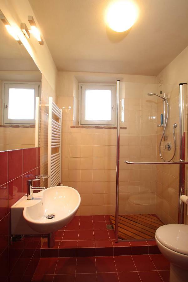 Agriturismo Podere La Casa Palaia Esterno foto